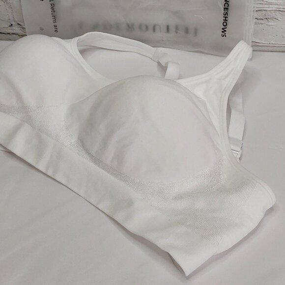 'UNDEROUTFIT' COMFORT SHAPING WIRELESS BRA W / ADJUSTABLE STRAPS - Picture 5 of 16